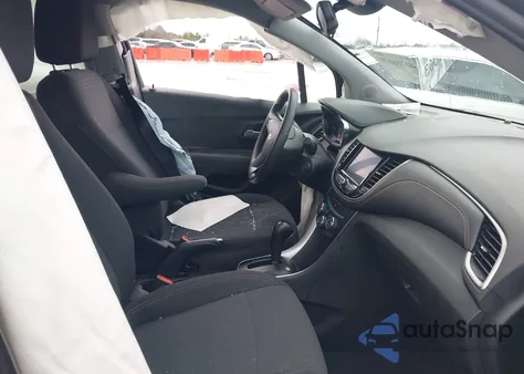 2020 Chevrolet Trax Ls z USA, uszkodzony, nr VIN 3GNCJNSB2LL128342